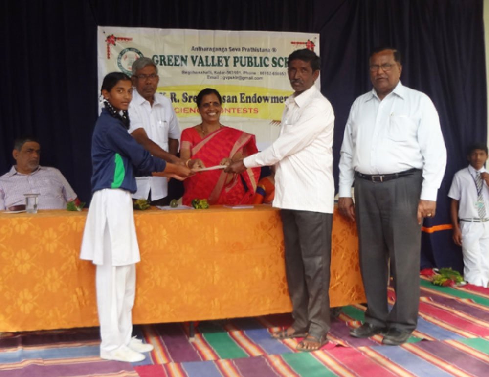 Exceptional-young-women-scholarship-4